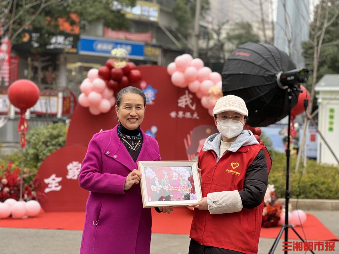 澳門雷鋒心水論壇,澳門雷鋒心水論壇，傳承雷鋒精神，共筑美好社區(qū)